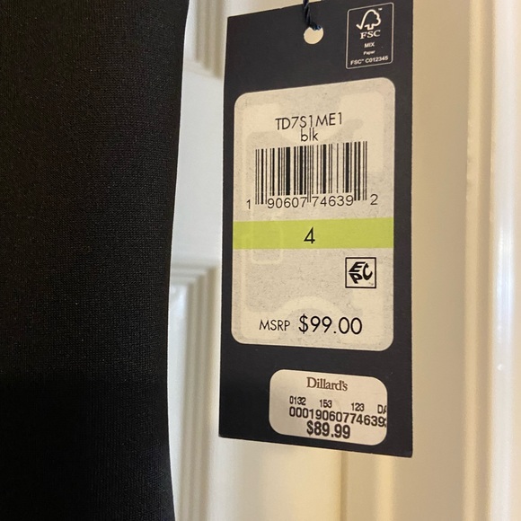 NWT Tommy Hilfiger black ruffle sleeved dress - Picture 14 of 14